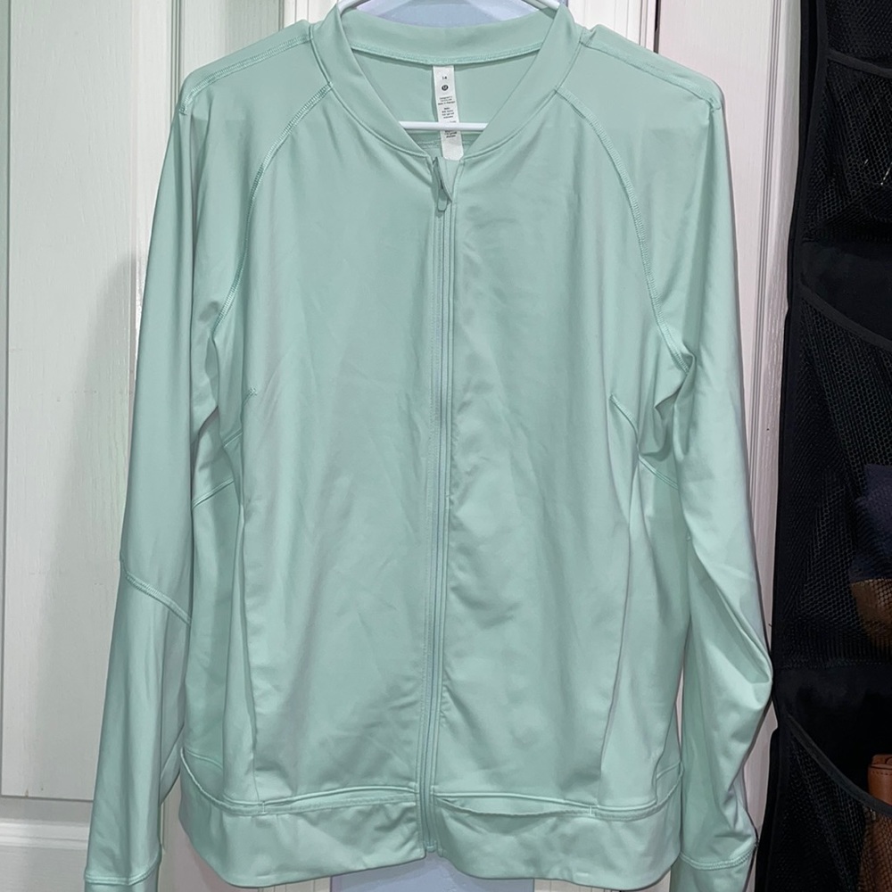 Women’s LuLuLemon light jacket